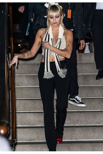 Miley Cyrus se rend au défilé Marc Jacobs pendant la Fashion Week de New York, le 12 février 2020. 