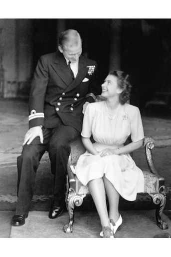 L'une des photos des fiançailles de la princesse Elizabeth et du prince Philip en juillet 1947