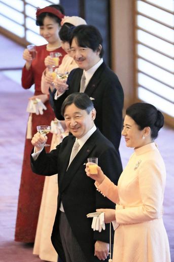 L&#039;empereur Naruhito et l&#039;impératrice Masako du Japon avec le prince héritier Fumihito d&#039;Akishino et les princesses Kiko, Mako et Kako à Tokyo, le 23 février 2020