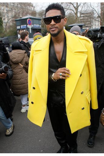 Usher arrive au défilé automne-hiver 2020/2021 Balmain à Paris le 28 février 2020.