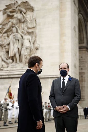 Emmanuel Macron et son Premier ministre Jean Castex lors de la cérémonie à l&#039;Arc de Triomphe.
