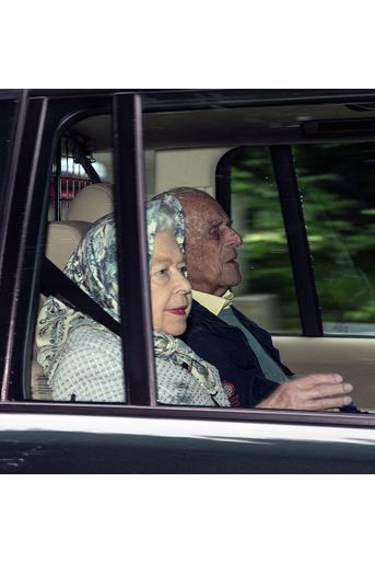 La reine Elizabeth II et le prince Philip à leur arrivée au château de Balmoral en Ecosse, le 4 août 2020