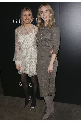 Sienna Miller et Emily Blunt lors de la première du film &quot;American Woman&quot; à New York jeudi 12 décembre 2019. 