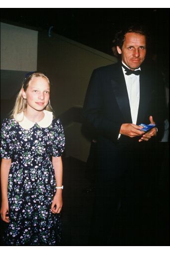 Patrick Poivre d&#039;Arvor et sa fille Solenn à la cérémonie des Cesar, en mars 1987.