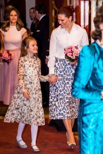 Les princesses Victoria et Estelle de Suède, suivies de la princesse Sofia, à Stockholm le 13 février 2020