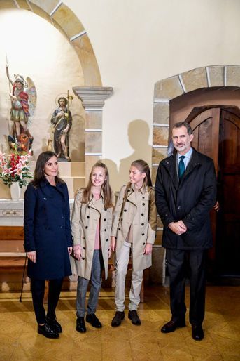 La princesse Leonor d&#039;Espagne avec la reine Letizia, le roi Felipe VI et la princesse Sofia à Asiegu, le 19 octobre 2019