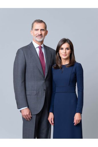L&#039;un des nouveaux portraits de la reine Letizia et du roi Felipe VI d&#039;Espagne, dévoilé le 11 février 2020