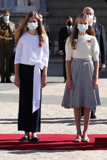 L'infante Sofia d'Espagne et la princesse des Asturies Leonor à Madrid, le 12 octobre 2020