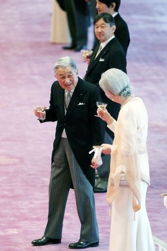 L&#039;empereur Akihito et l&#039;impératrice Michiko du Japon avec leurs deux fils à Tokyo, le 23 décembre 2017