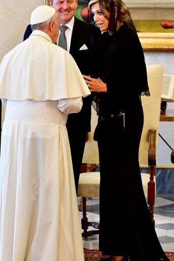 La reine Maxima des Pays-Bas avec le roi Willem-Alexander et le pape François au Vatican, le 22 juin 2017