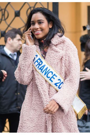 Clémence Botino, Miss France 2020, à Paris le 16 décembre 2019