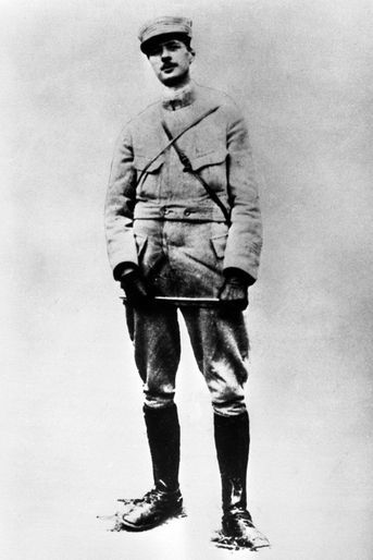 Charles de Gaulle sur une photo non datée, mais probablement prise durant la Première guerre mondiale, lorsqu'il était capitaine, avant l'âge de 40 ans.