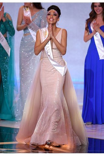 Ophély Mézino lors de l'élection de Miss Monde le 14 décembre 2019 Londres