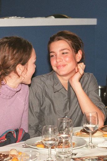 En 2000, Charlotte et sa meilleure amie Valentine Pozzo di Borgo.