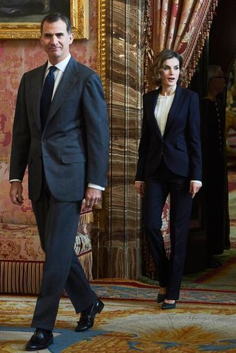 La reine Letizia et le roi Felipe VI d'Espagne au Palais royal à Madrid, le 14 décembre 2015