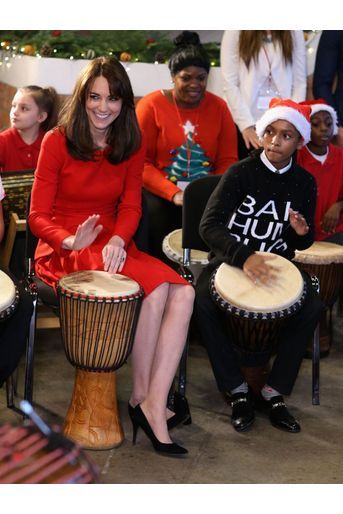 Kate Middleton en photos - Kate, un tamtam pour appeler le père Noël