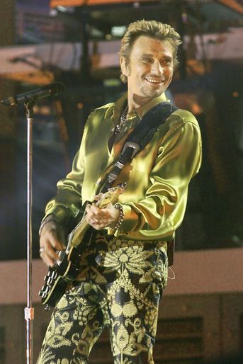 Johnny Hallyday le 10 juin 2000 sur l&#039;esplanade du Champ de Mars à Paris.