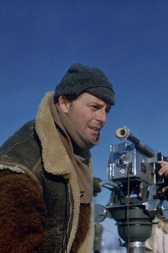 Gérard Philipe  sur le tournage de son film "Till l'espiègle", en 1956.