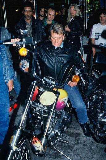  Johnny Hallyday lors d'une soiree Harley Davidson a Paris, le 18 juin 1991.