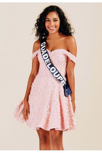Clémence Botino, Miss Guadeloupe, 22 ans, 1m74
