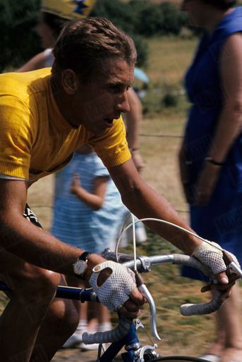 Jacques Anquetil, maillot jaune du Tour de France 1964.