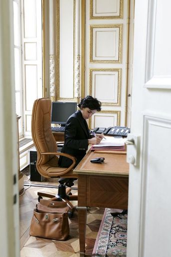 Rachida Dati dans son bureau du VIIe arrondissement, juin 2008
