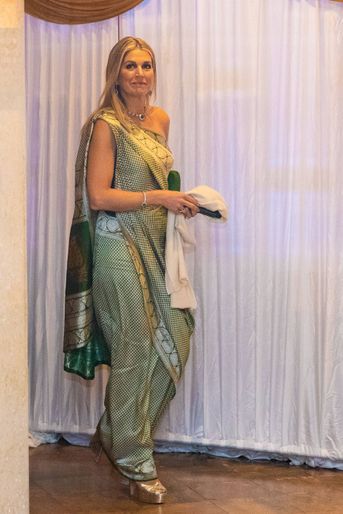 La reine Maxima des Pays-Bas dans un véritable sari indien en Inde, le 17 octobre 2019