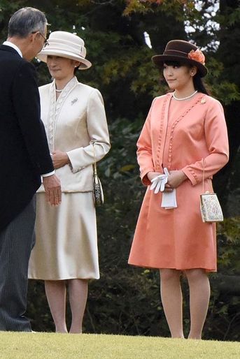 Les princesses Kiko et Mako du Japon à Tokyo, le 12 novembre 2015