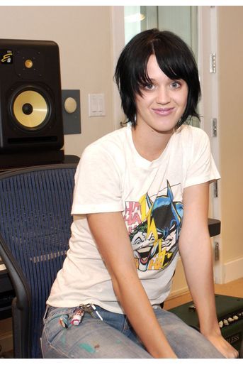 Katy Perry lors d’une séance de portraits à Hollywood en septembre 2002. 