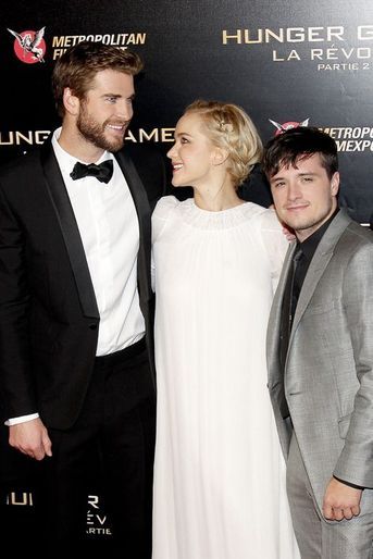 Liam Hemsworth, Jennifer Lawrence et Josh Hutcherson à Paris le 9 novembre 2015