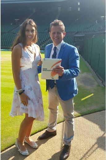 Marion Bartoli au côté d'un journaliste de la BBC il y a environ 11 semaines. Depuis 2013, l’ex-joueuse de tennis a perdu 13 kilos. Depuis 2013,...
