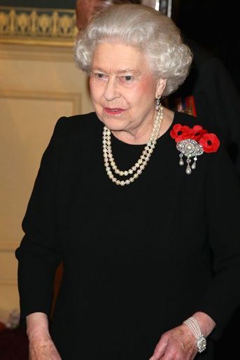 Elizabeth II arrive au Royal Albert Hall pour le Festival of Remembrance, le 7 novembre 2015
