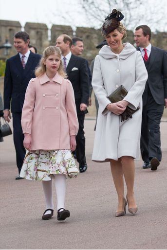 Lady Louise Windsor avec sa mère la comtesse Sophie de Wessex, messe de Pâques 2015