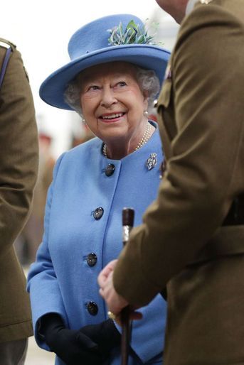 La Reine d'Angleterre touche 135.000 euros par jour!