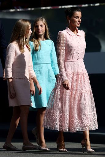 La reine Letizia d&#039;Espagne avec les princesses Leonor et Sofia à Madrid, le 12 octobre 2019