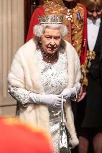 La reine Elizabeth II coiffé du diadème d&#039;apparat de George IV au Parlement à Londres, le 14 octobre 2019