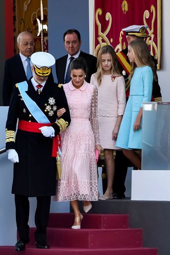La reine Letizia et le roi Felipe VI d&#039;Espagne avec les princesses Leonor et Sofia à Madrid, le 12 octobre 2019