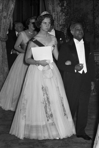La future reine Sofia d’Espagne, née princesse Sophie de Grèce et de Danemark, en France en 1956