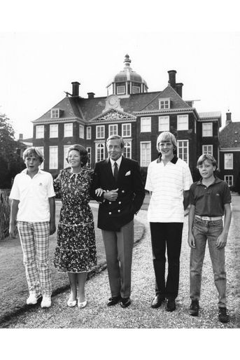 Le prince Constantijn des Pays-Bas avec ses parents et ses frères, le 24 août 1983