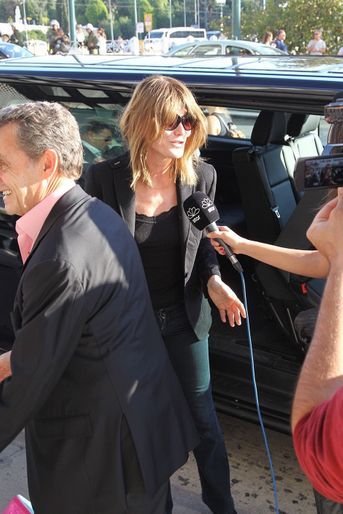 Nicolas Sarkozy et Carla Bruni: deux amoureux à Athènes, le 22 octobre 2017.