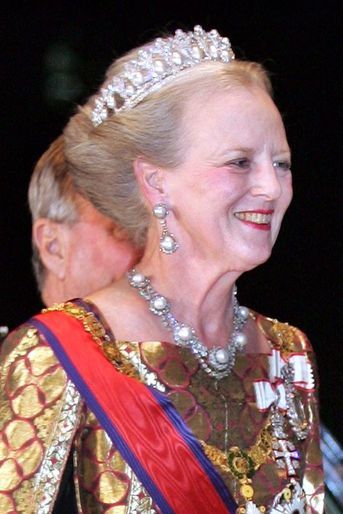 La reine Margrethe II de Danemark avec la &quot;Pearl Poiré Tiara&quot;