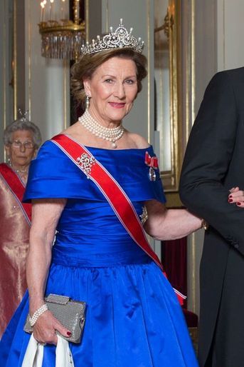 La reine Sonja de Norvège avec le diadème de la reine Maud