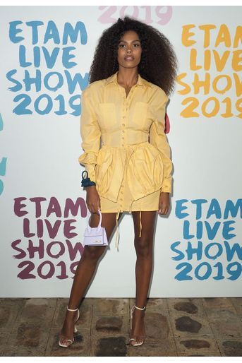Tina Kunakey au défilé de la marque Etam à Roland-Garros à Paris le 24 septembre 2019