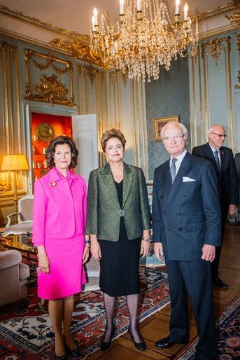 La reine Silvia et le roi Carl XVI Gustaf de Suède avec le présidente brésilienne à Stockholm, le 18 octobre 2015