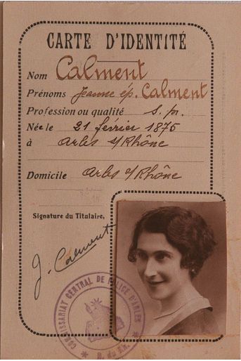 La carte d'identité de Jeanne Calment à 20 ans. 