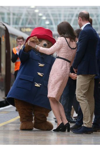 Kate Middleton Enceinte Danse Avec L’ours Paddington   22