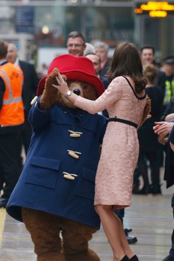 Kate Middleton Enceinte Danse Avec L’ours Paddington   31