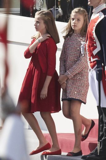 Les princesses Leonor et Sofia d'Espagne à Madrid, le 12 octobre 2017