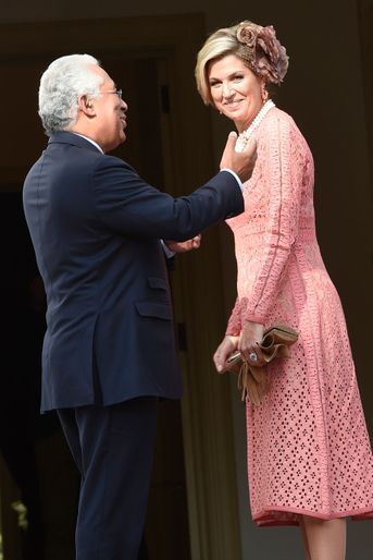 La reine Maxima des Pays-Bas avec le Premier ministre portugais à Lisbonne, le 11 octobre 2017