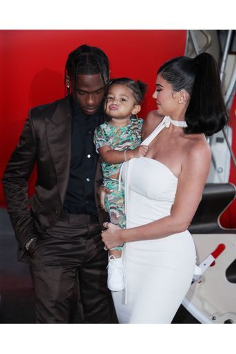 Kylie Jenner, Travis Scott et leur fille Stormi à la première de &quot;Look Mom I Can Fly&quot;
